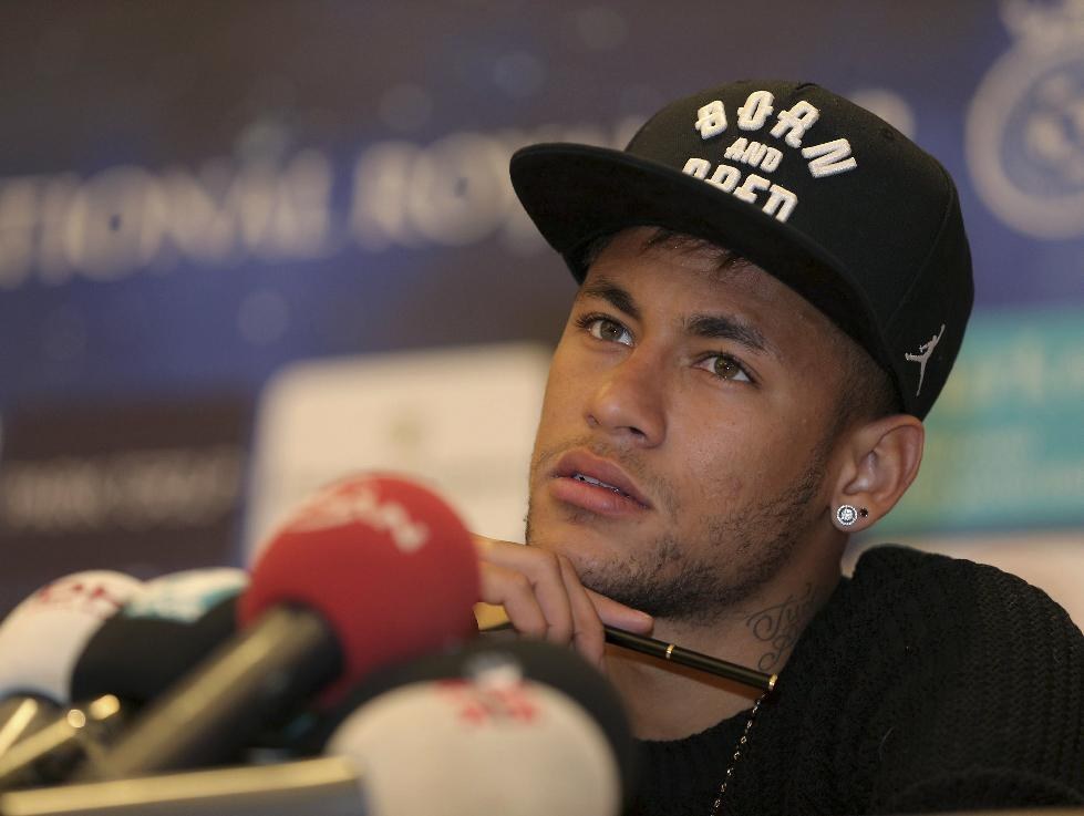 fzneymar:  dsjneymar:  Press Conference - 12-01-2015 Photos by AP  Neymar came to