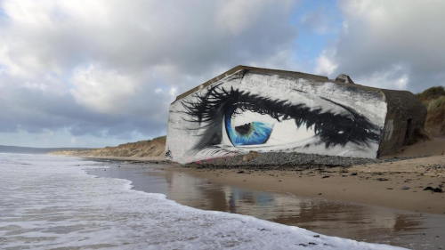 (via Street Art Utopia » We declare the world as our canvas » By Näutil – In Siouville-Hague, France