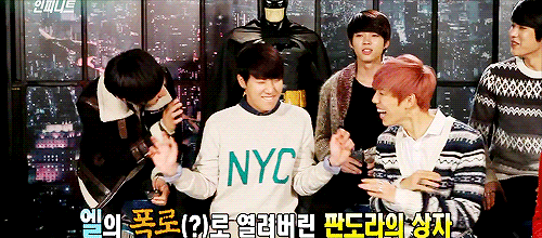 yuu-n:   having fun imitating Woohyun  
