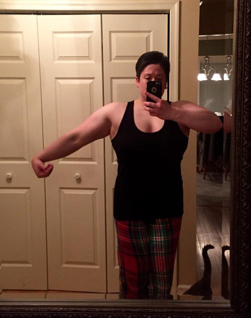 erinlifts - Because Flex Friday or something. Feeling buff and...