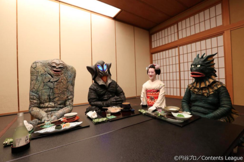 blueribbondigest: archiemcphee: Our new favorite TV show is a Japanese program in which Kaiju and 