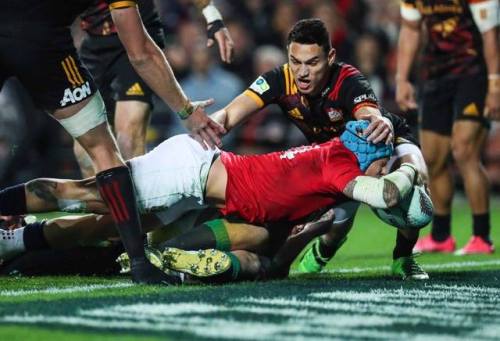 giantsorcowboys:  Smack That!Jack Nowell Scores For The Lions!Woof, Baby!