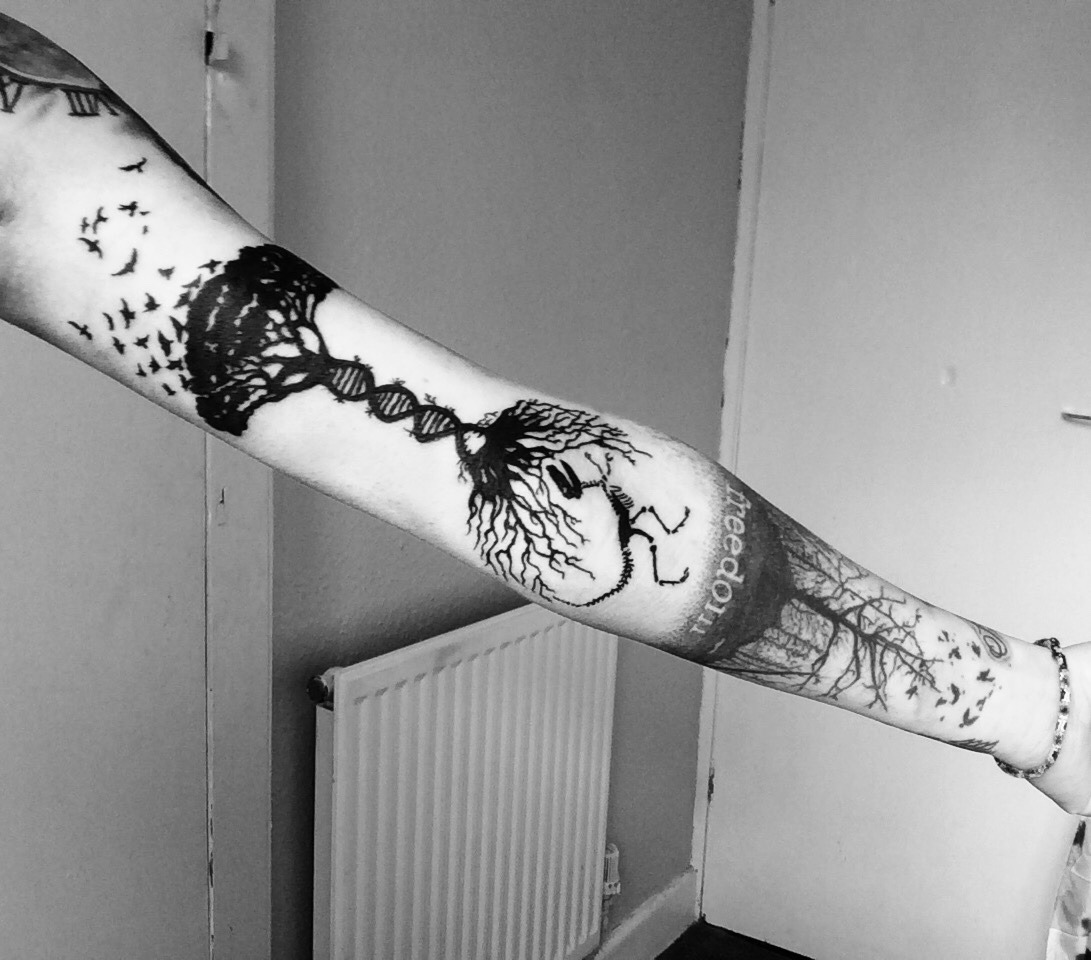 lookingfor-charlee:  Another piece added to the sleeve in progress :)