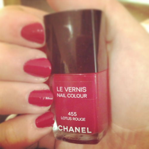 Glitter Fingers — Chanel Nail Varnish Review