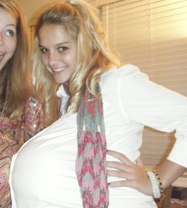 thatsmoderatelyraven:A picture of Jamie Lynn Spears after she got pregnant and ruined Zoey 101. This