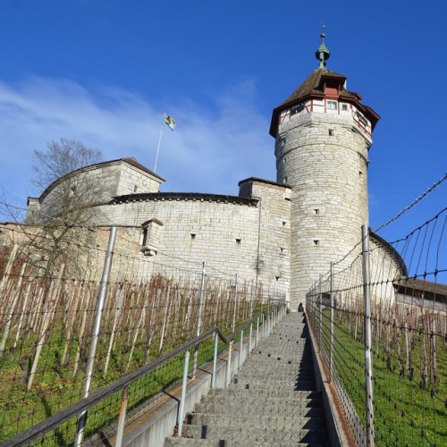 The fortess Munot and the city of Schaffhausen are always a great place to visit in Switzerland even in late December! (at Munot Schaffhausen)