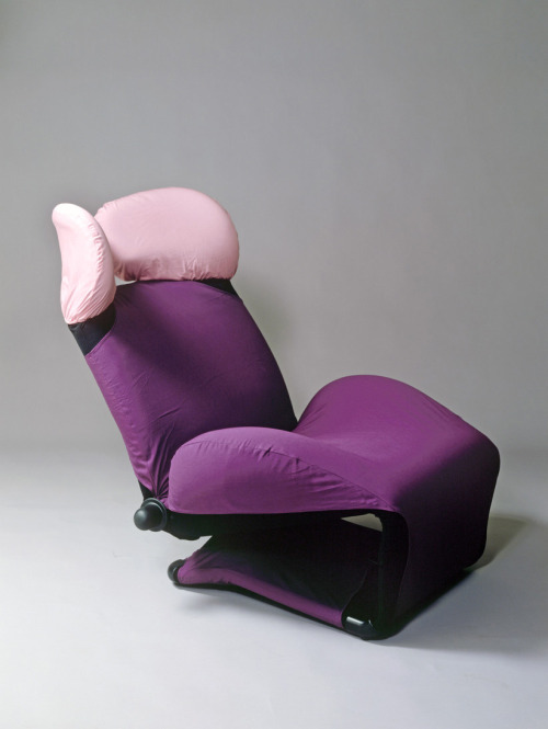 Kita Toshiyuki, Lounge-chair “Wink”, 1890/1988. Made by Cassina, Milano. Museum für Ange