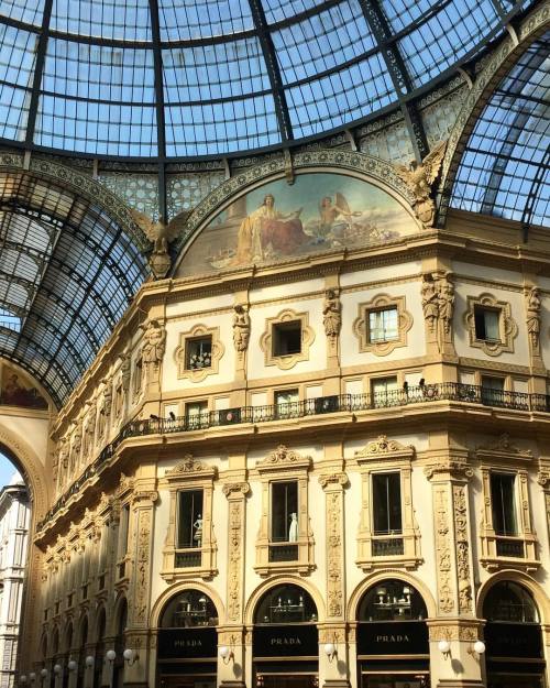 #milano #gallery #cute #wonderful #beautiful #art #design #instacute #tbt #grunge #instagram #instad