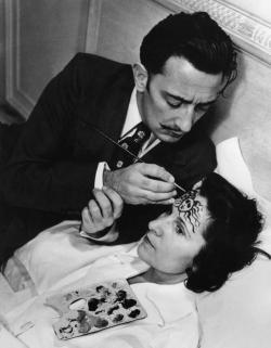 portraitofsin:  Philippe Halsman Spanish painter Salvador Dalí with his wife Gala (1942)