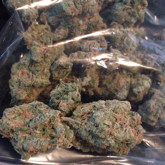 weedporndaily:  Double dream 😍 by @bowl4nick