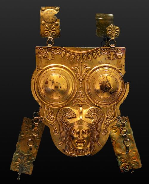 blueiskewl:Ksour Essef CuirassDate: between 300 and 200 BC.Medium: gilded bronze.Place of discovery: Ksour Essef, Tunisia.Discovered: 20 February 1909.Kept in the Bardo National Museum in Tunis.The Ksour Essef cuirass is an ancient breastplate found in