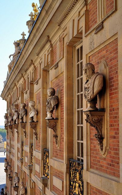 theimperialcourt:  Gilded details of the Chateau de Versailles 