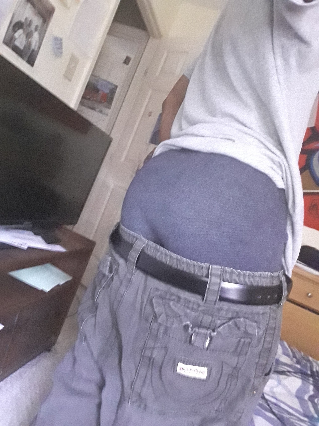 nysiiuss:  Was trying on my shorts 😅  @nysiiuss  Snapchat: nysiiussxxx  Subscribeplace.com/nysiiussxxx