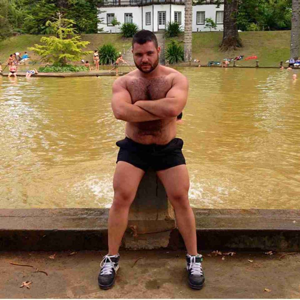 hotbears:  http://hotbears.tumblr.com/
