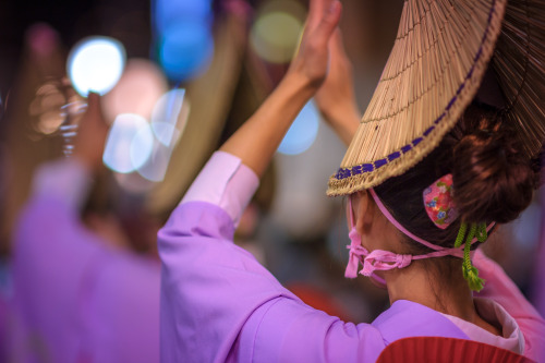 Simple moments from the Hatsudai Awaodori as seen through the Nikkor 135mm DC. I so regret only cons