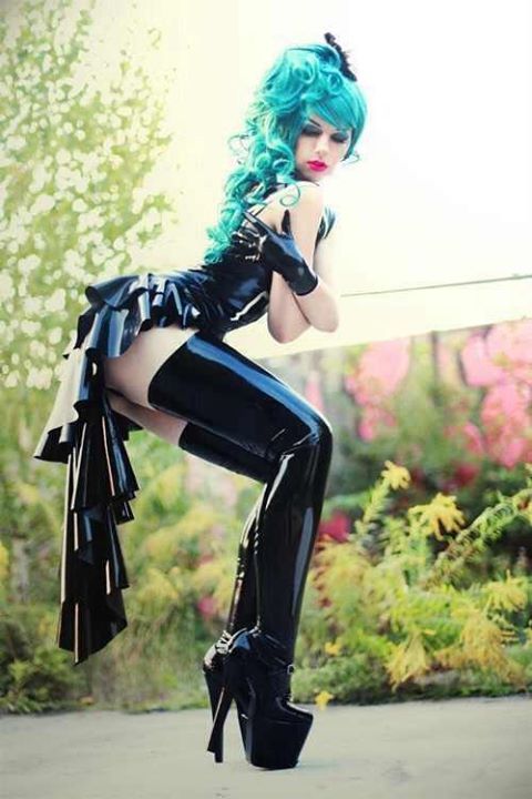 shiny-passions:  Latex http://latex-passion.blogspot.com/ adult photos