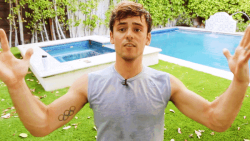 Porn tank-top-scenes:Tom Daley in 6 Minute Arms! photos