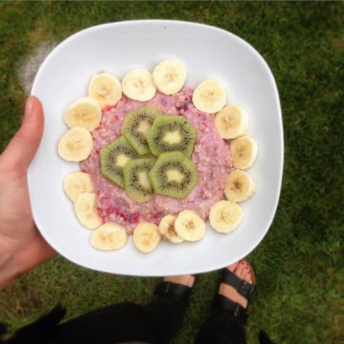 pink oats &amp; fruit -seriously one of the best combos ever in these days of spring&quot;eating for