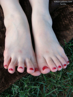 yummy-soles-toes:  