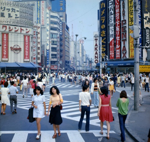 scavengedluxury: Shinjuku, Japan, 1978. From the Budapest Municipal Photography Company archive. 197