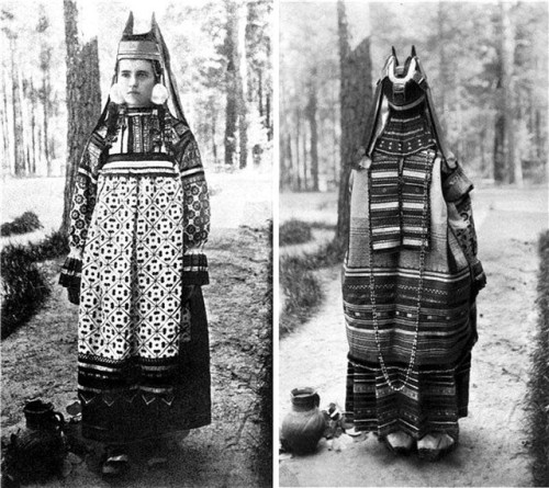 russianfolklore: Horned kichka (Russian: рогатая кичка) is a type of ancient russian headdress for a