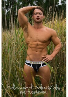 absoluterik:  For underwear lovers on http://www.theUnderwearPower.com One gay kiss