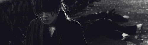 m1na-chan:  Himura Battousai black/white ++ Kenshin and his alter ego in the three live action movies. Takeru Sato does a pretty good job impersonating Kenshins personas^^ 