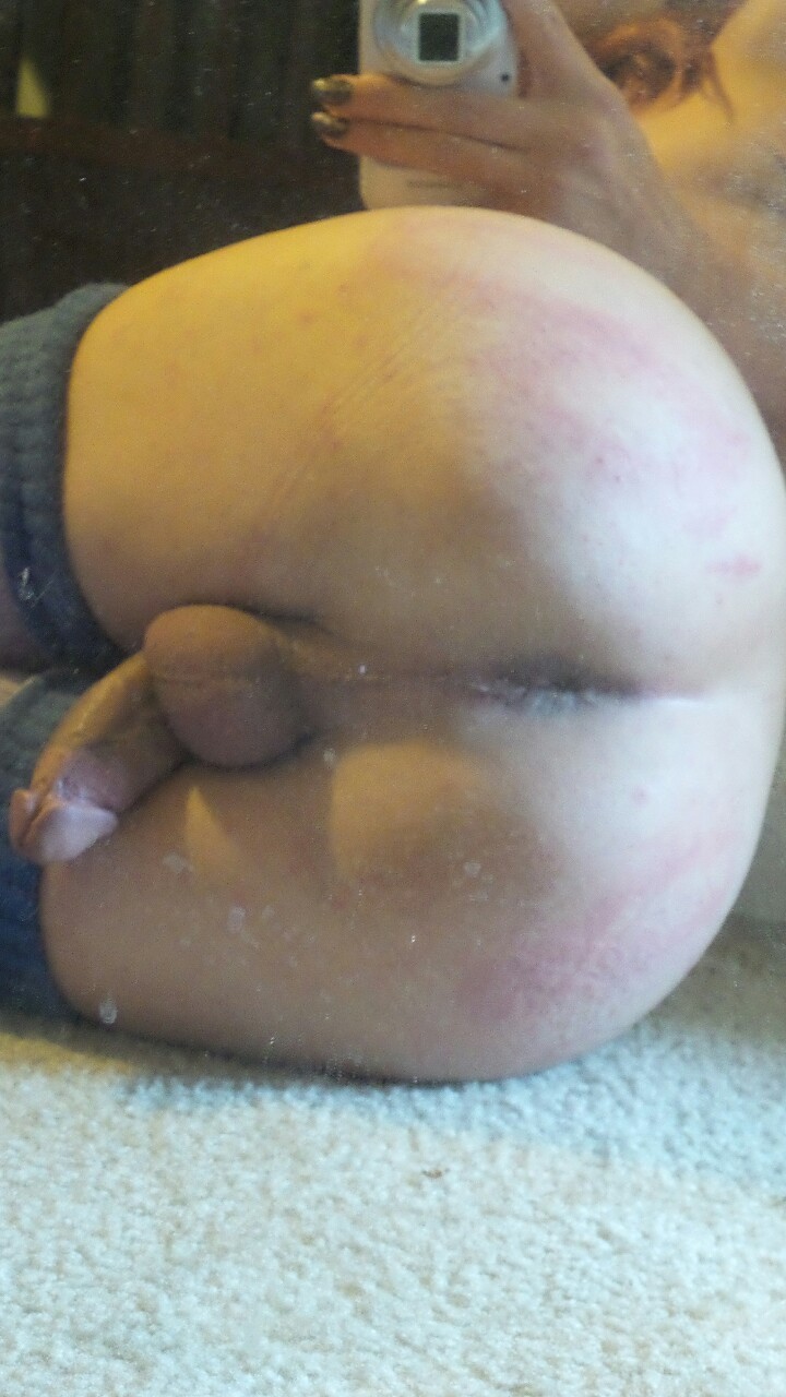 daddyswolfbrat:  I got caned, whipped and paddled last night :) finally. Yay! Nakie