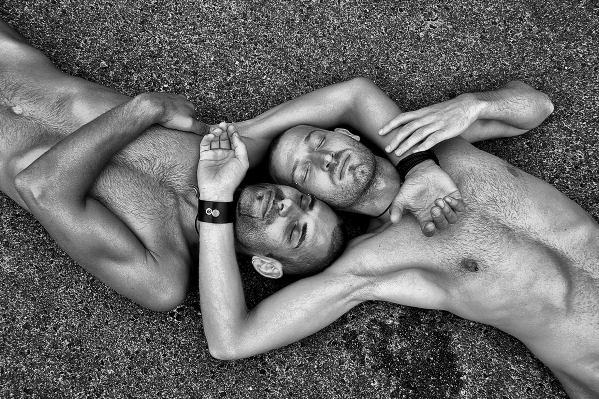 manmeatlover:  mokumdude:  various couple  Hot and extremely erotic. Love the underwater