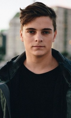 male-and-others-drugs:  TOP 500 HOTTEST MAN OF ALL TIME#318 Martin Garrix