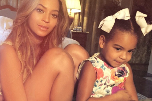 jenniferlawurence:Blue Ivy in Italy 