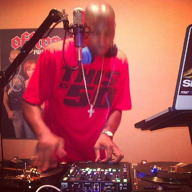 Caught in action, check the replay right now on
www.offtoptv.com
#TurnDown4What
#5ocent #SmSAudio #skenergy #skenergyshots #formula50 #goldrecords #TeamSoftBooty #TunisIs50 #Exclusive #Classic #first #offTopRadio #Popsnyc #Djmoeskieno #Shadyvilledjs...