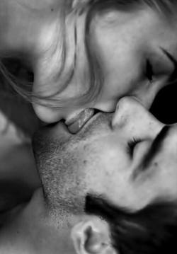 liquidisensi:  No other way to kiss