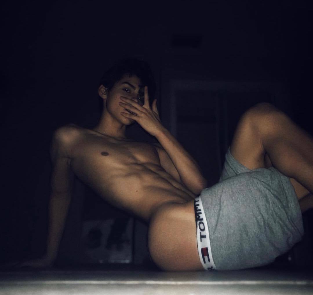 massivelysecrethottubcabanrioflo:  pestdingponke1986:Hey love, let’s do some dirty
