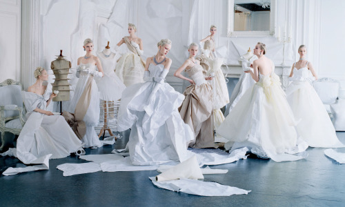 Featured in Vogue US’ May 2014 issue was Tim Walker’s reincarnation of Cecil Beaton’s 1948 spread of
