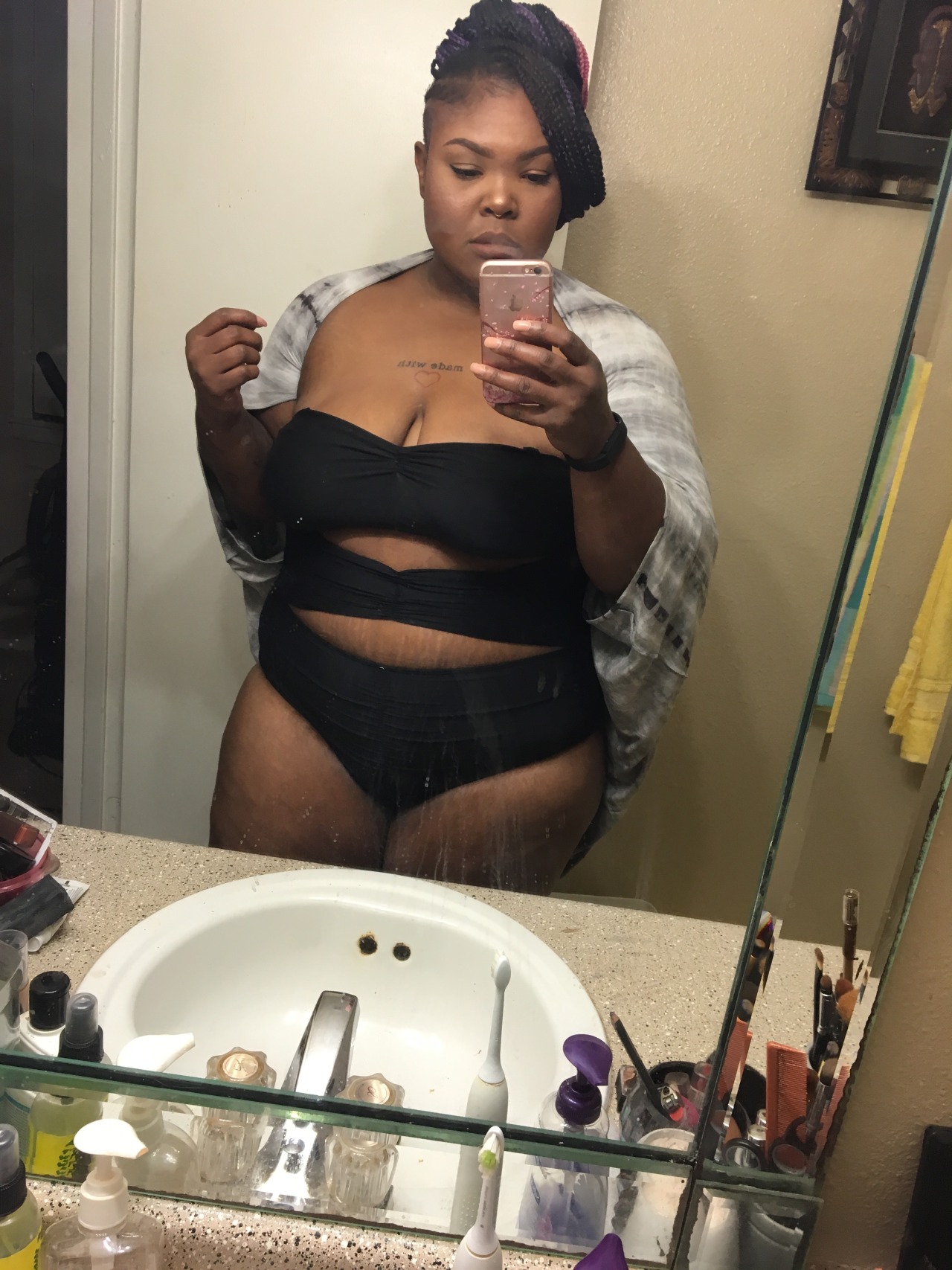 fairyysquaadmother:  jeankd:  blackrebelz:  jeankd:  Big girl appreciation day. 