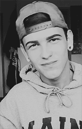 nawharry:  14/? favorite youtubers - jamie ryan dee 