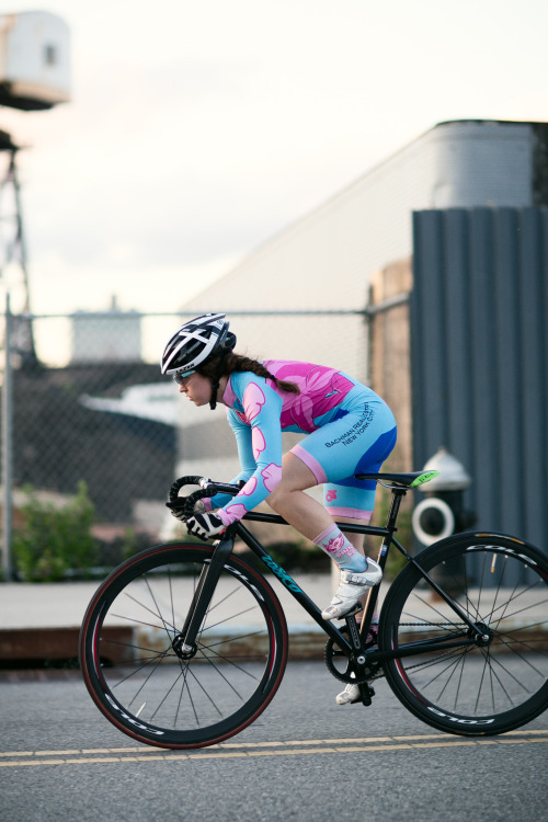 redhookcrit: Jen Nordhem rode the fastest female qualifier. Photo by Eloy Anzola