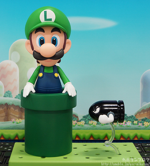 cklikestogame:  ohnoraptors:  Nendoroid Luigi!  Hey. Hey, Casey. Lookit!  HOLY NUT