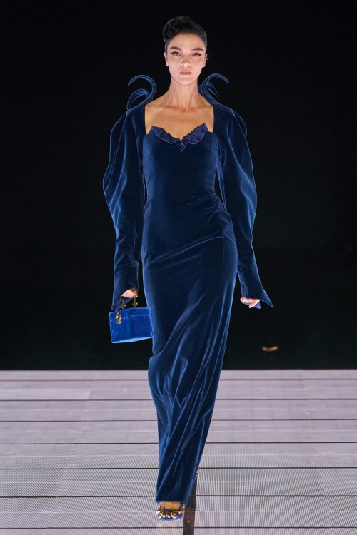 Moschino Fall 2022 Ready-to-WearPhotos by Alessandro Lucioni / Gorunway.com