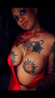 goldieloc:  tatted tittay tues