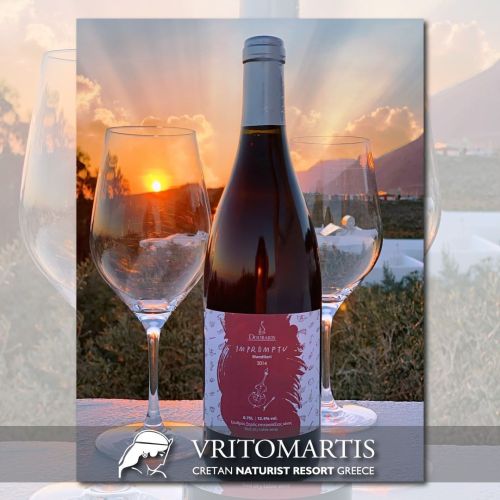 Enjoy this stunning sunset with a glass of our favorite Mandilari red wine from @dourakis_winery, be