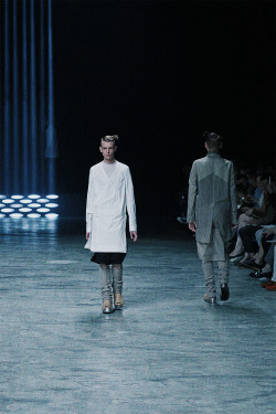 suckadick2014-deactivated201403:  Rick Owens Spring/Summer 2013 - "Island" 