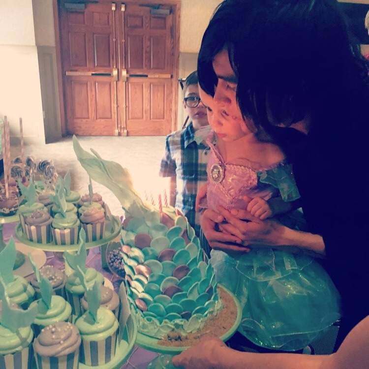 Kellin Quinn — Kellin with his stepsons Liam and Rowan! <3