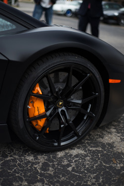 avenuesofinspiration:  Orange Lamborghini