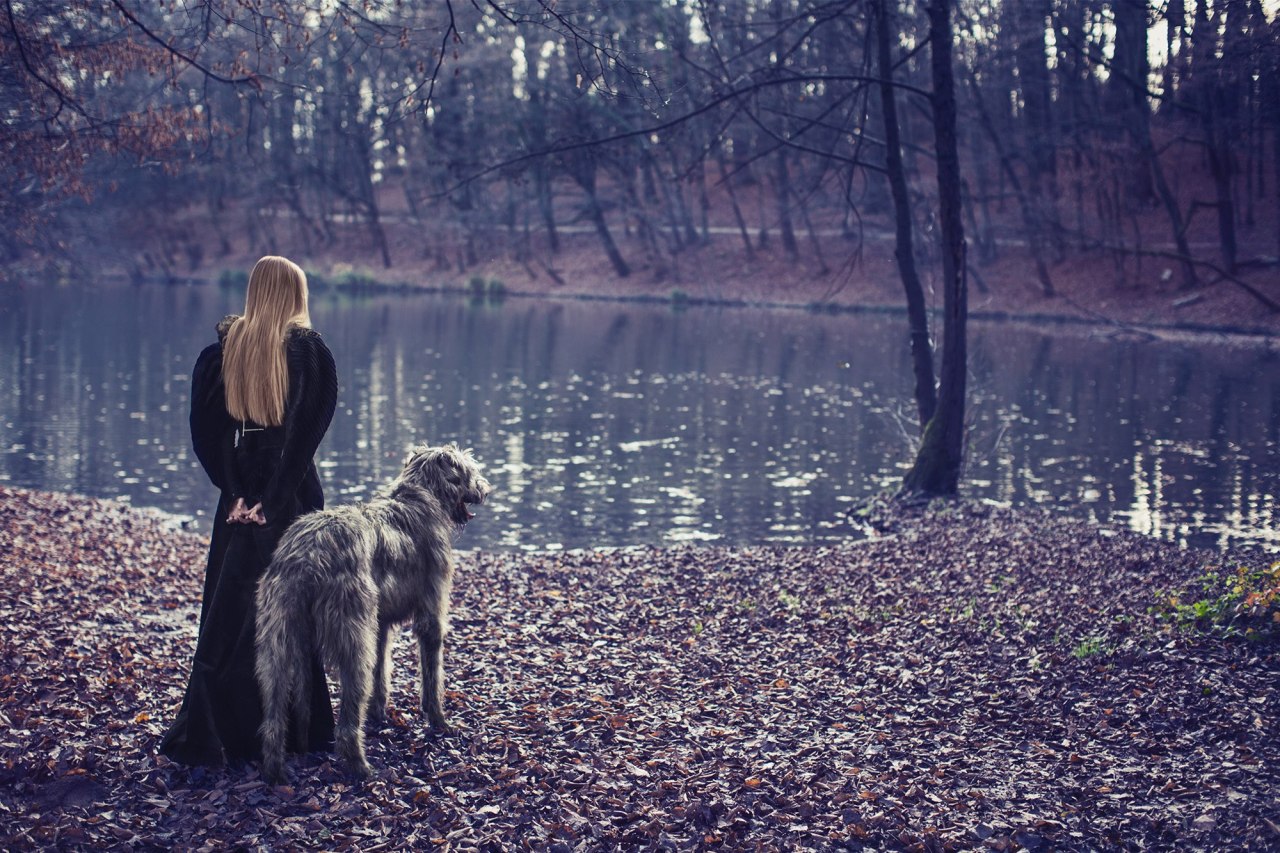hyperb0rean:  Ena Čuček and Irish Wolfhound, Agi.Photo: Tomislav Može