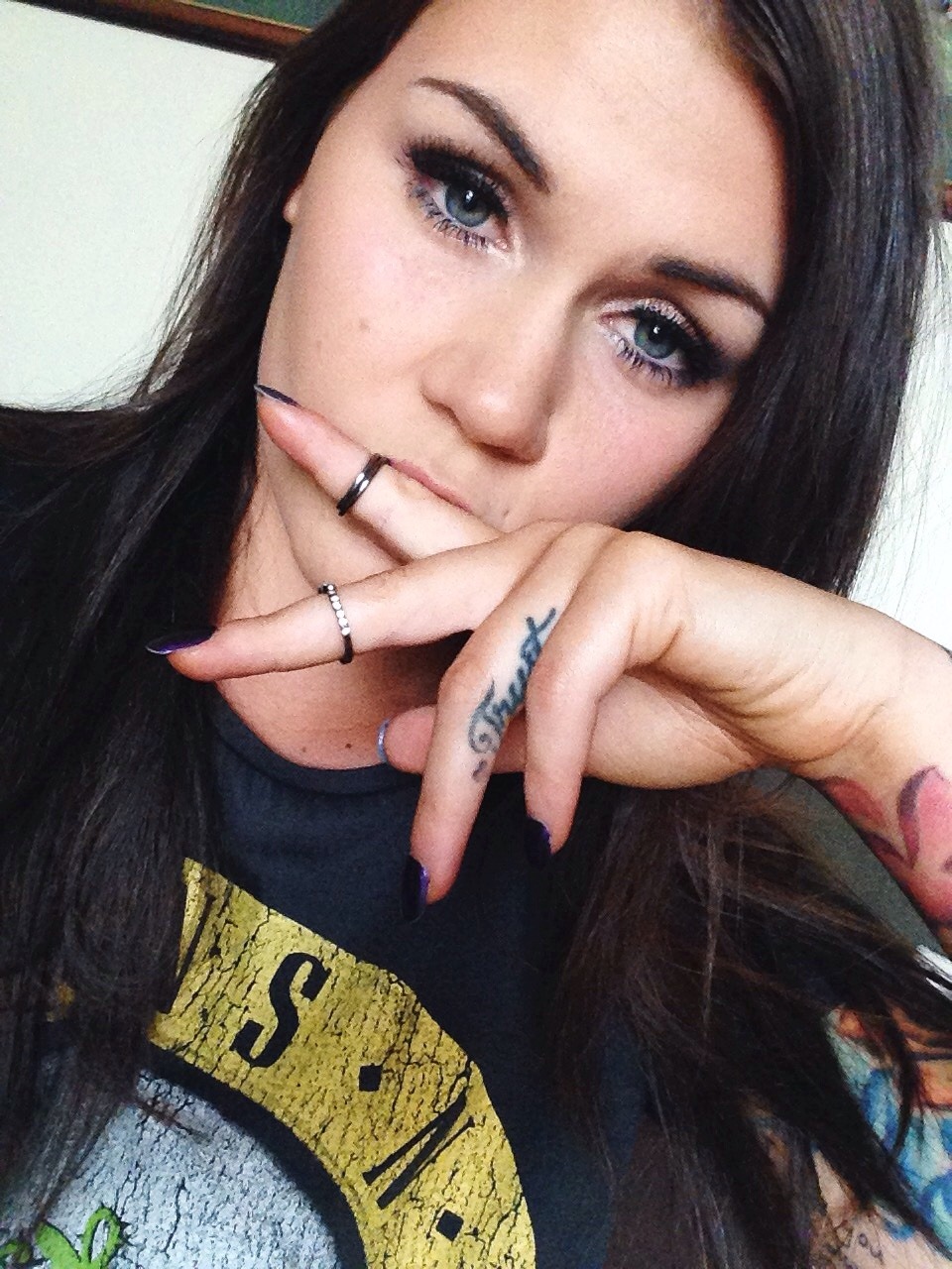 rose-j:  koh-kainekiller:  money money money weed fashion  but nah