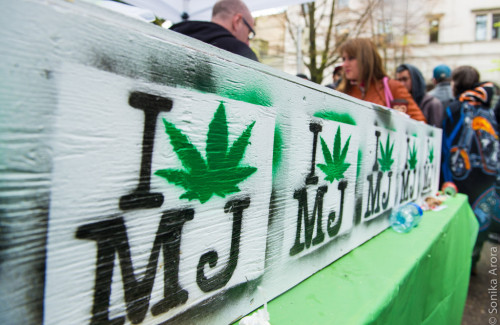 yourpunksucks:  Vancouver 420 [x] 