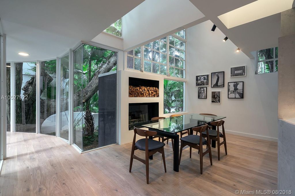 househunting:  $1,940,000/3 br/2700 sq ftCoral Gables, FLbuilt in 1979