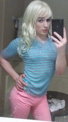 cute-sissy-slut:  In the last pic I kinda